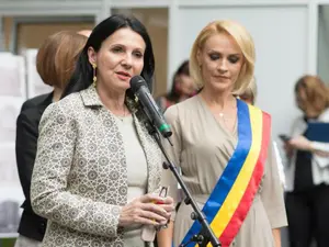 Sorina Pintea și Gabriela Firea. Sursa: Revista 22