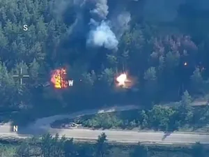 HIMARS-urile ucrainene au spulberat o coloană de camioane militare rusești în Lugansk - FOTO: Captura video - Twitter