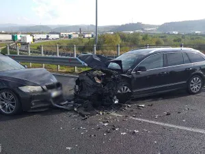 Accident cu trei răniți pe A3, în județul Cluj - Foto: ISU Cluj