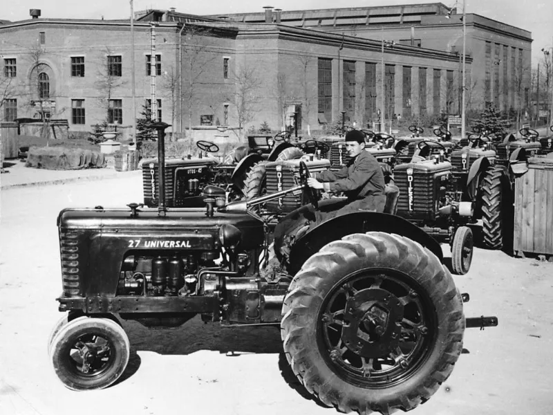 Tractorul UTB cu motor „Fiat D 115” de 45 de cai a ajuns în paginile Washington Post - Foto: bzb.ro