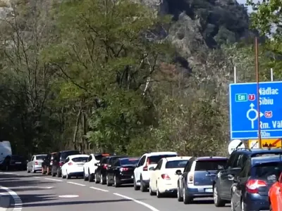 Un nou coșmar pentru șoferi, pe Valea Oltului. Se impun restricții de trafic până pe 15 decembrie - Foto: captură video - Imagine cu rol ilustrativ