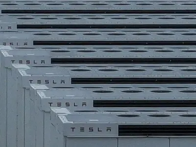 Cel mai mare sistem de stocare a energiei in Europa, realizat de Tesla, în Pillswood, East Yorkshire, UK - Foto: Profimedia Images