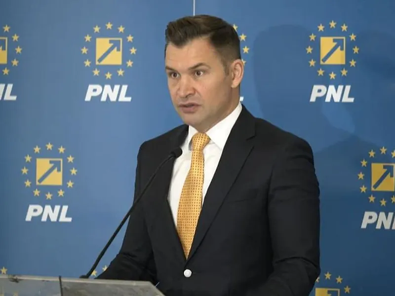 Ionuţ Stroe (PNL): Nu e vorba doar despre eliminarea facilităţilor - Foto: Facebook/Ionuţ Stroe