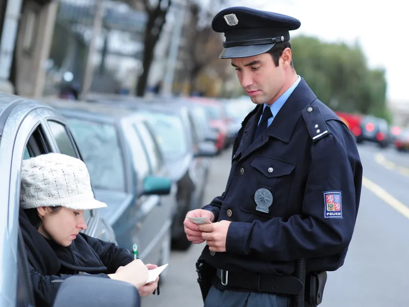 Se schimbă plăcuțele de înmatriculare. De ce vrea Guvernul să modifice Codul Rutier din România Foto: Profimedia Images