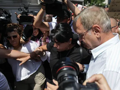 Altercații între protestatari și susținătorii lui Liviu Dragnea, după ce acesta a ajuns la DNA/FOTO: Inquam Photos/Octav Ganea