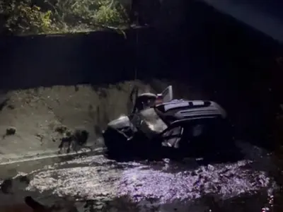 Un șofer a sărit cu SUV-ul în Dâmbovița, în apropiere de Centura București. Ce s-a întâmplat - Foto: captură video