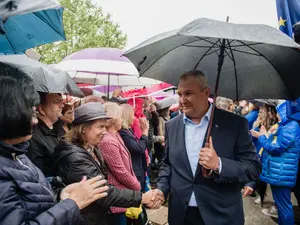 Candidatura lui Ciucă la prezindețiale depinde de rezultatele de la alegerile locale - Foto: Facebook/Nicolae Ionel Ciucă