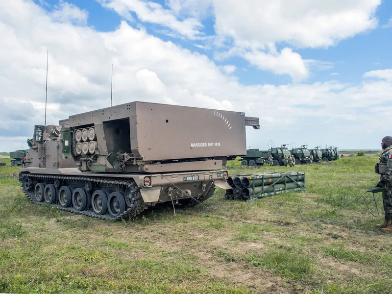 SUA fac 300 de HIMARS de 3.000.000.000$. Sistemul care a băgat spaima în Putin, îngrijit în România - Foto: Profimedia Images