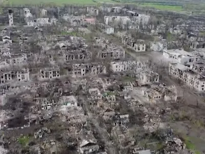 VIDEO Satul Novotoshkivka din regiunea Luhansk a fost ras de pe fața pământului de armata rusă/FOTO: TWITTER/Alex Dayrabekov