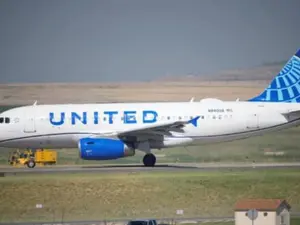 Angajații United Airlines au fost invitați să se vaccineze încă din august. FOTO: Facebook