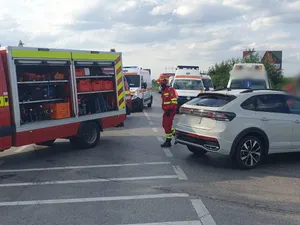 Accident cu 12 persoane în județul Suceava. Nouă persoane au ajuns la spital, din care 6 sunt copii - Foto; ISU Suceava(imagine cu rol ilustrativ)