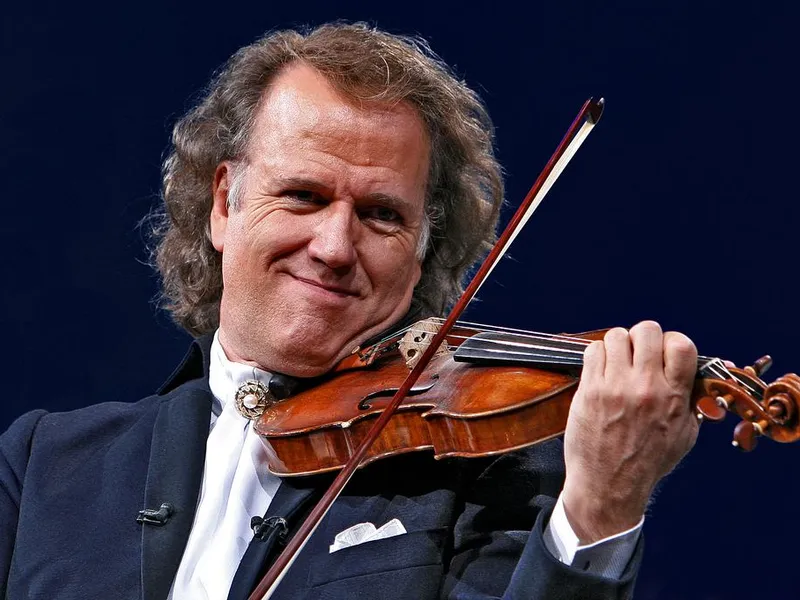 André Rieu, violonistul care a creat cea mai mare orchestră privată din lume. Ce-l leagă de România - Foto: Europa FM / imagine cu caracter ilustrativ