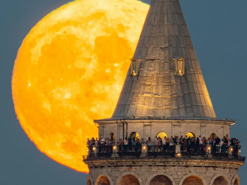 HOROSCOP Răsturnări de situație! Luna Plină în Leu afectează cariera, banii și viitorul tău: FOTO - Pexels(imagine cu rol ilustrativ)