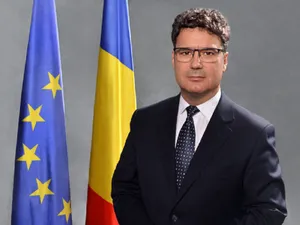 Remus Pricopie, rectorul SNSPA, cere BEC să verifice semnăturile depuse de candidații independenți - Foto: SNSPA