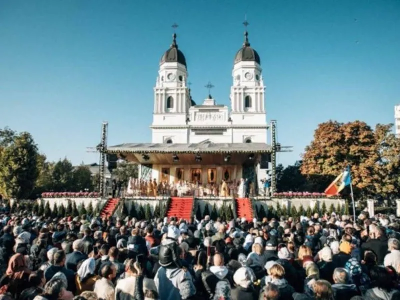 Peste 300.000 de credincioși s-au închinat la moaștele Sfintei Parascheva. Multe recorduri doborâte - Foto: Doxologia.ro/ Imagine cu caracter ilustrativ