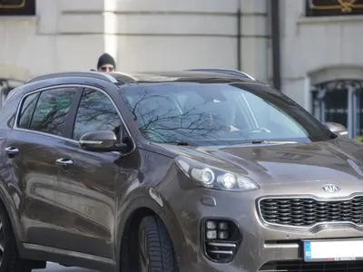 FOTO Becali a renunțat la Mercedes și la Maybach. Conduce o mașină second hand / Prosport