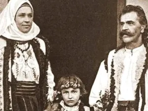 Familie de români de la începutul secolului al XX-lea - Foto: Arhivele Naționale