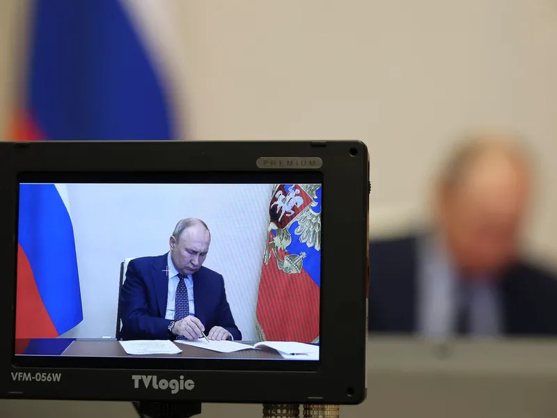 Vladimir Putin participă by remote la un summit - Foto: Profimedia Images