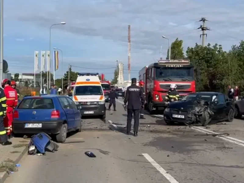 Accident teribil la Botoșani. Un mort și patru răniți în urma coliziunii dintre două autoturisme - FOTO: monitorulbt.ro