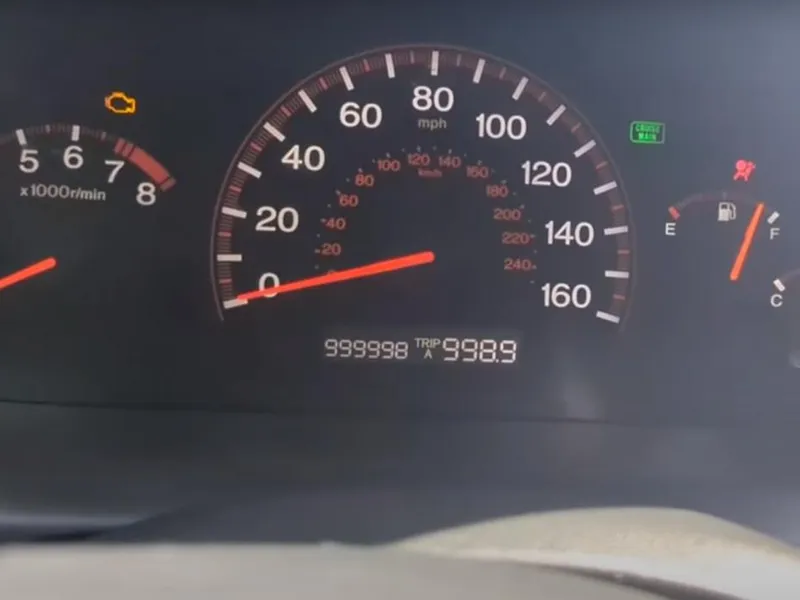 Se mai fac mașini ca altă dată? O Honda Accord din 2003, 1.600.000 km cu motorul original - Foto: captură video