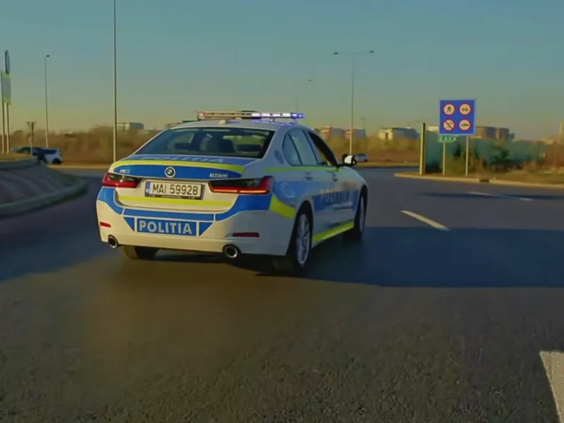 Mulți șoferi habar nu au cum să merge în giratoriu. Poliția Rutieră a făcut un film explicativ - Foto: captură video