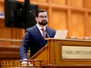 Fostul ministru al Agriculturii, Adrian Chesnoiu, urmărit penal de DNA pentru abuz în serviciu/FOTO: Facebook/Adrian Chesnoiu