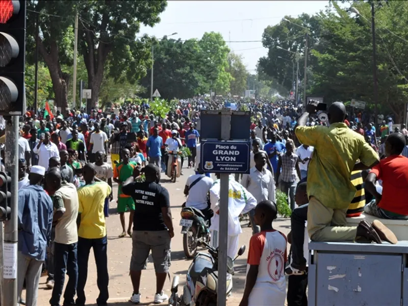 Protestatari din  Burkina Faso au blocat un convoi al armatei franceze/foto: france24