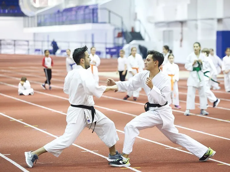 Răzvan Hengariu (stânga) și Paul Iordache (dreapta), doi dintre cei mai titrați sportivi ai României. Sursa foto: Newsweek România