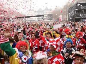 Carnavalul din Germania, inagurat de mii de oameni în pofida îngrijorărilor provocate de pandemie. / Foto: brytfmonline.com