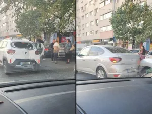 Carambol între 4 vehicule, pe Ștefan cel Mare, în București. Cât de „strâmbă” e o Dacia Spring - Foto: Facebook/Info Trafic Bucuresti si Ilfov