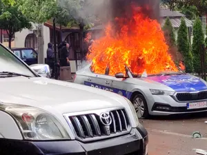 Ciocniri violente au avut loc între poliție și sârbi în nordul Kosovo - Foto: Profimedia Images