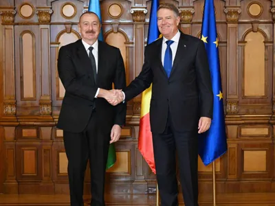 Miza gazeiferă pe coridorul BRUA. Preşedintele Klaus Iohannis, în vizită oficială în Azerbaijan - Foto: president.az