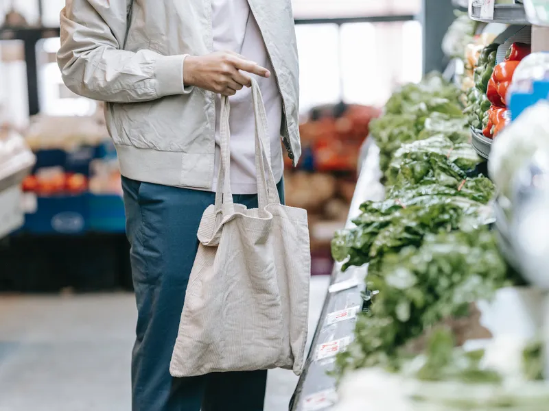 Un supermarket le acordă angajaților bonusuri de 6.700 €. Este cunoscut și românilor - Foto: Pexels