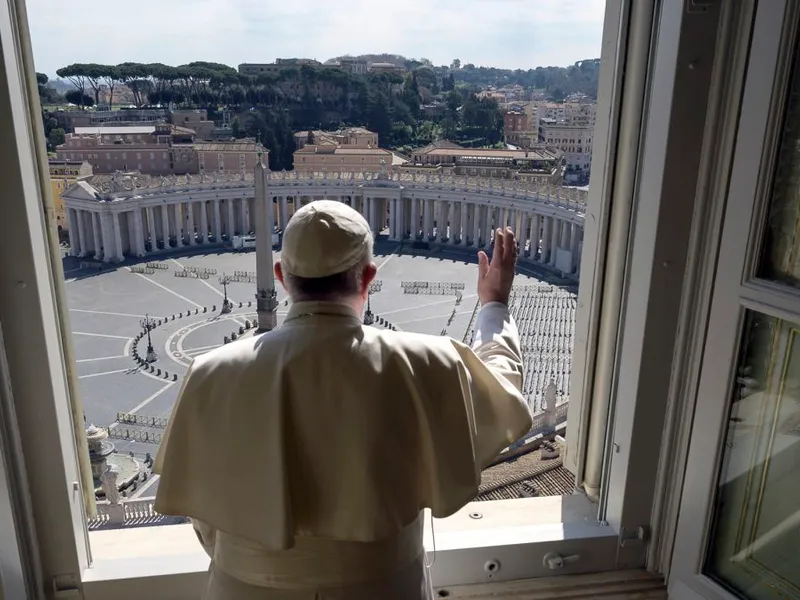 Vaticanul a introdus certificatul COVID pentru lucrători şi vizitatori. Doar la slujbe nu se cere. / Foto: cnn.com