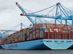 Unii dintre cei mai mari exportatori din Asia au început să intervină pentru a reduce un deficit de containere maritime care ameninţă schimburile comerciale internaţionale. / Foto: wikiwand.com