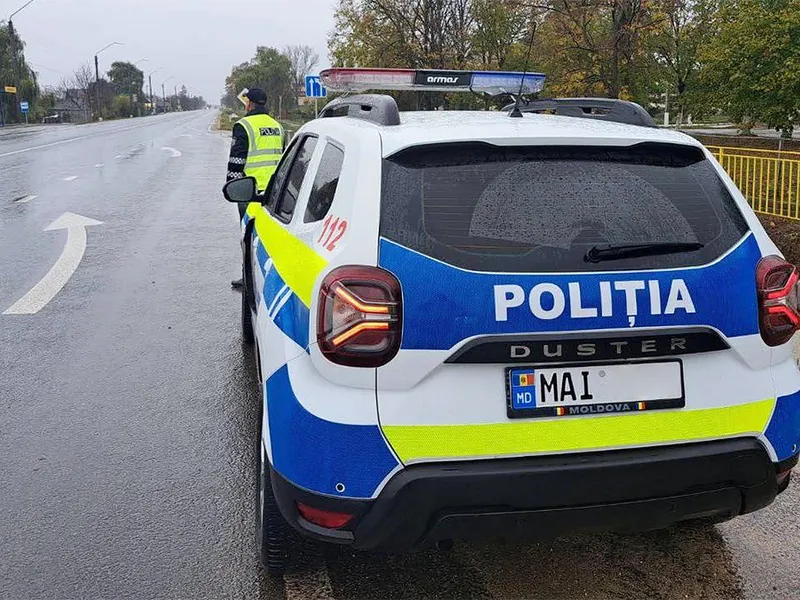 Un român a plecat la muncă în O fată de 16 ani este căutată de polițiști după ce a dispărut. Ar fi fost luată cu forța de un băiat, dar a ajuns în arest. De ce l-au ridicat polițiștii? - Foto: Arhiva / imagine cu caracter ilustrativ