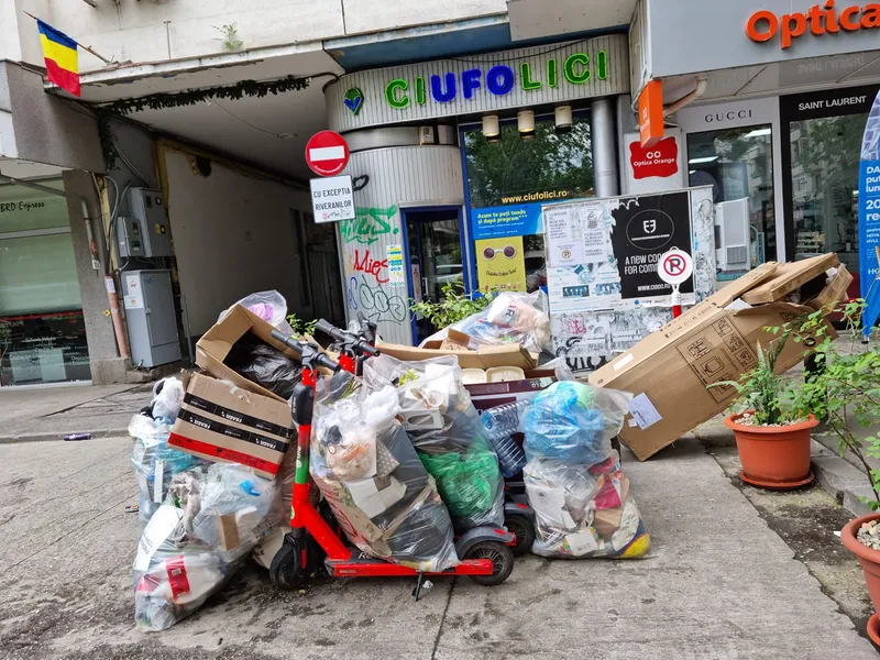 Romprest a anunţat că va colecta şi stoca temporar deşeurile de la patru spitale din Sectorul 1/FOTO: Facebook/Petru Zoltan