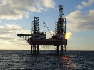 GSP a instalat prima platfomă de foraj petrolier din perimetrul Ana, în Marea Neagră. / Foto: business-review.eu