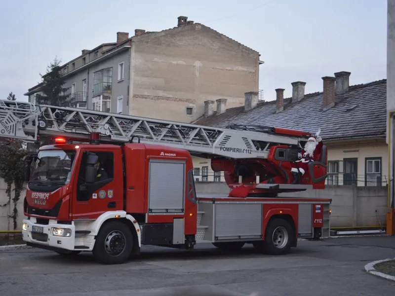 Mașina de pompieri - Foto: Facebook/ ISU Cluj