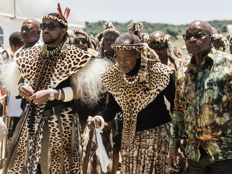 Mangosuthu Buthelezi, un politician sud-african care a marcat istoria ţării sale în secolul trecut, prinţ zulu şi figură controversată în timpul luptei de eliberare de apartheid, a murit la 95 de ani - Foto: Profimedia Images