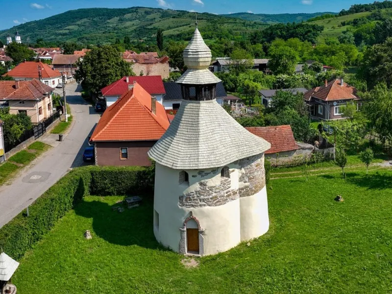 Capela romanică de la Geoagiu - Foto: Discover Hunedoara