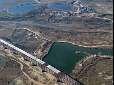 Cum „zboară” Autostrada Moldovei peste Râul Buzău la Vadu Pașii. Gata în 2025? - Foto: captură video