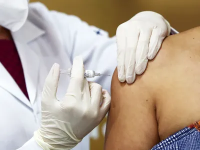 Vaccinul, bun pentru pacienți cu Covid pe termen lung/Foto: nbcnews