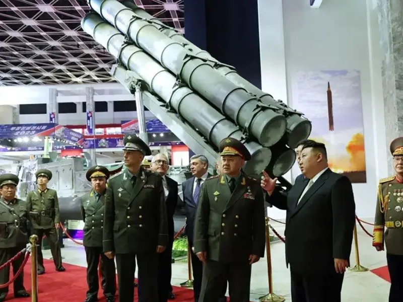 Kim Jong-un își echipează Marina cu arme nucleare și înarmează Rusia cu muniție de artilerie - Foto: Yonhap (imagine cu caracter ilustrativ)