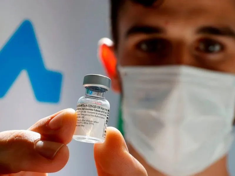 Mii de doze de vaccin anti-COVID, descoperite în China și Africa de Sud/FOTO: Getty