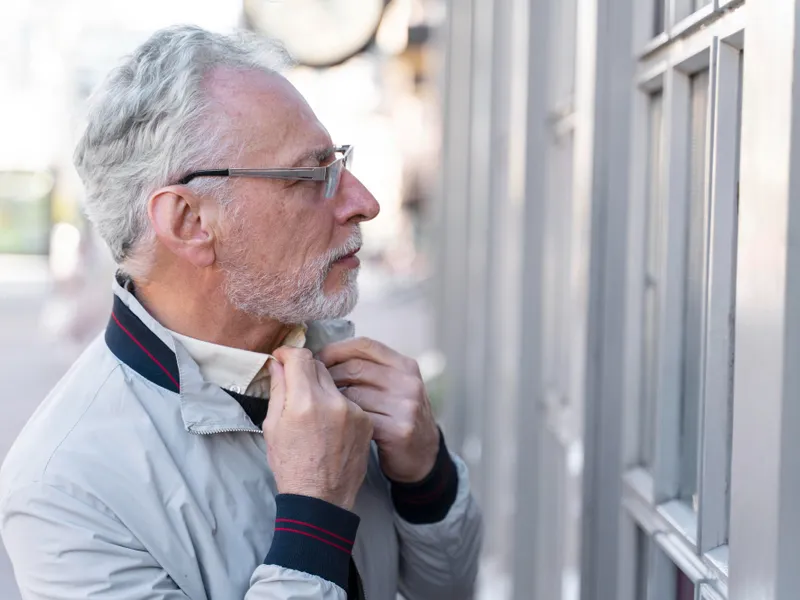 A fost modificată, din nou, plata pensie pe ianuarie. Când vor primi pensionarii banii? Și ce sume? Foto: Freepik (fotografie cu caracter ilustrativ)