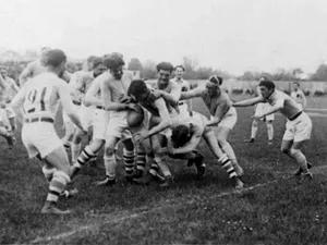 Prima medalie olimpică din istoria sportului românesc, bronzul la rugby în 1924. / Foto: kqed.org