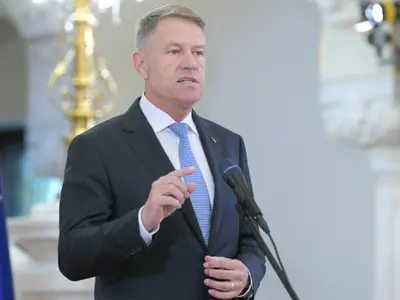 Iohannis și-a depus cererea de pensionare ca profesor. Postul său a fost scos la concurs - Foto: presidency.ro