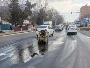 Accident la o benzinărie: A răsturnat un rezervor cu 1000de litri de motorină / FOTO: tecuceni.ro