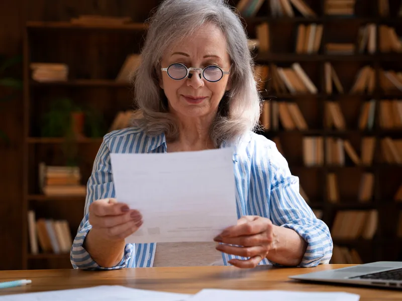 DOCUMENT Formula de recalculare a pensiei, modificată! 800.000 pensionari iau bani în plus Foto: Freepik (fotografie cu caracter ilustrativ)